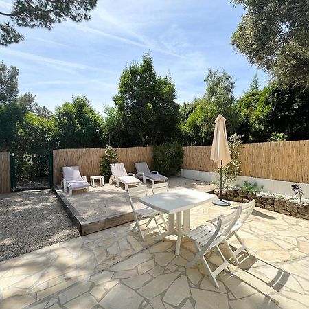 Appartement 1Ch Avec Terrasse Et Jardinet A 400M De La Plage Кавалере-сюр-Мер Екстериор снимка